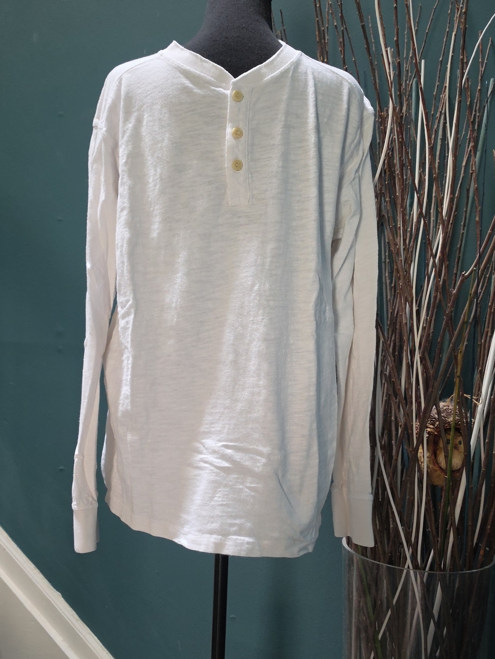 American Eagle Outfitters White Long-Sleeve Henley